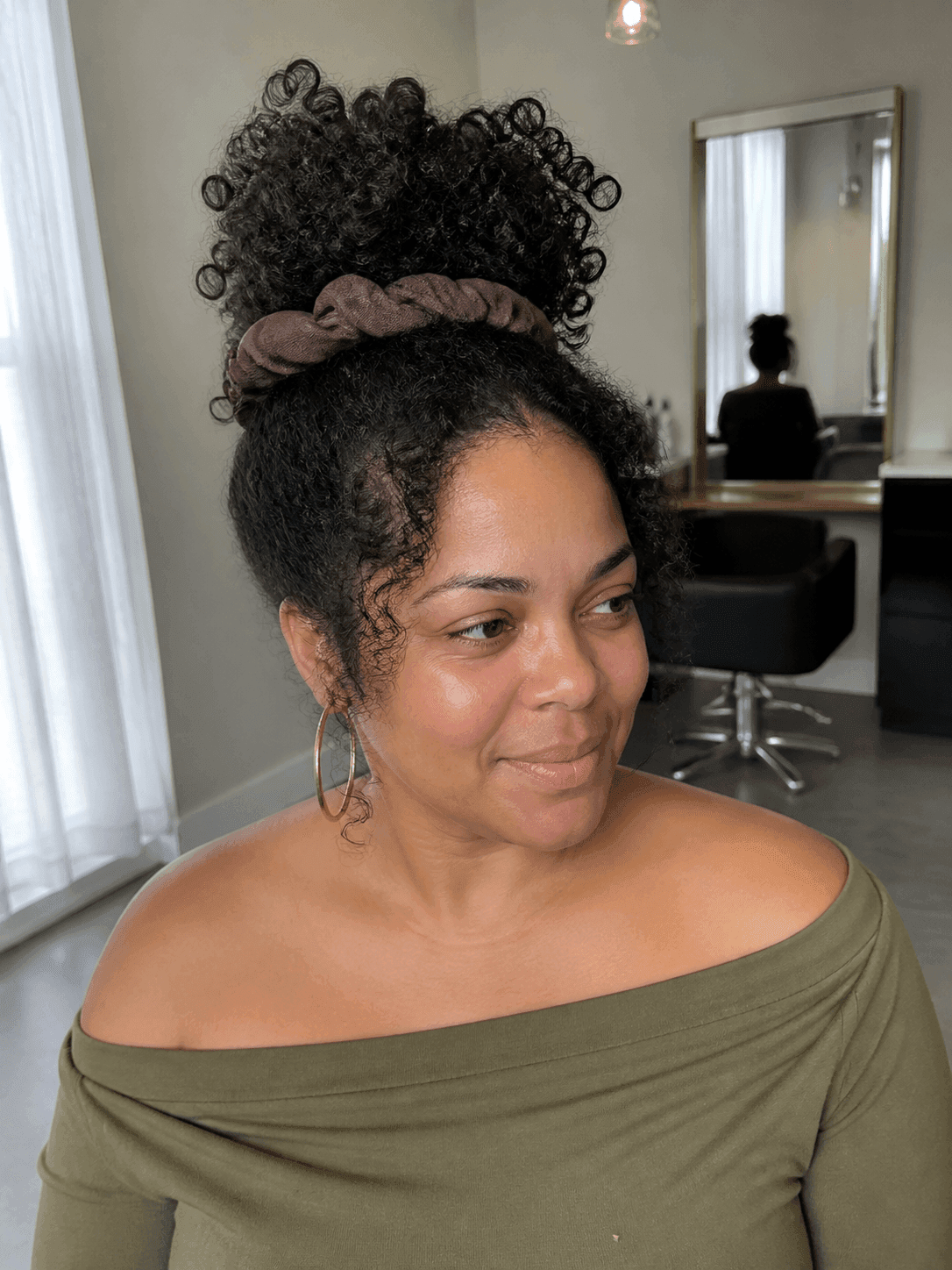 Pineapple Bun for Natural Curls hairstyle